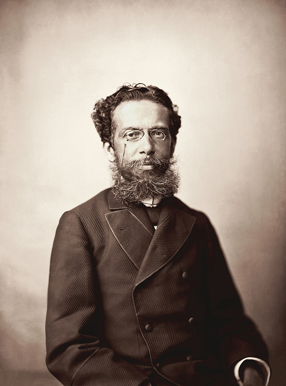 1890 photographic portrait of Machado de Assis by Marc Ferrez.