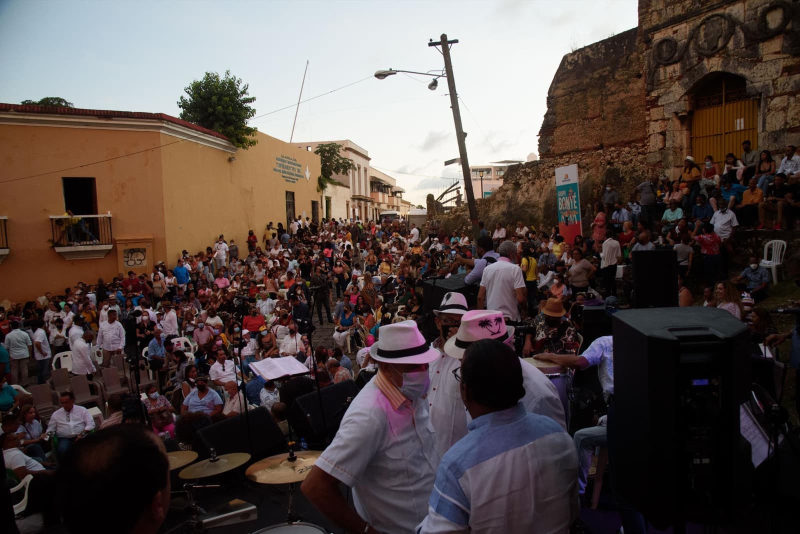Grupo Bonyé musicians face a large Sunday crowd gathered along the stone edge of the Ruinas de San Francisco in Santo Domingo.